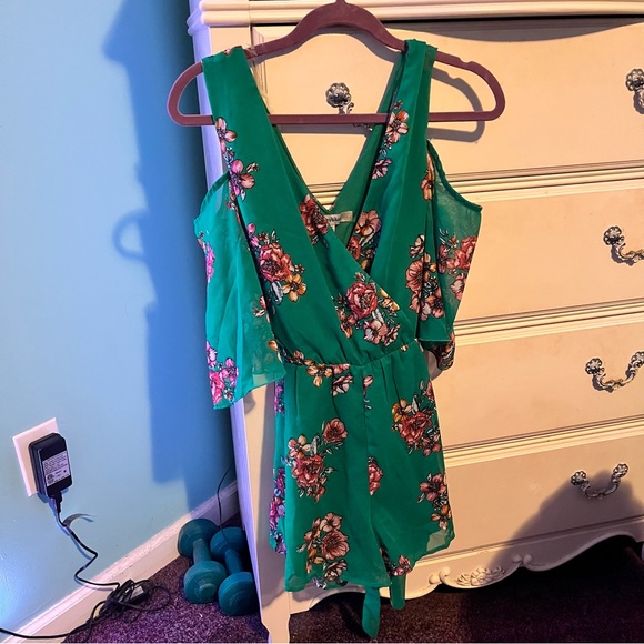 Women’s romper - Picture 1 of 3